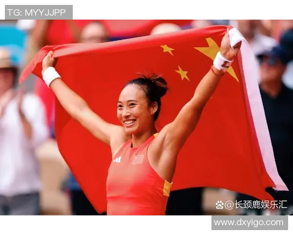 中国足球明星积极参与慈善活动为灾区募捐展现社会责任感